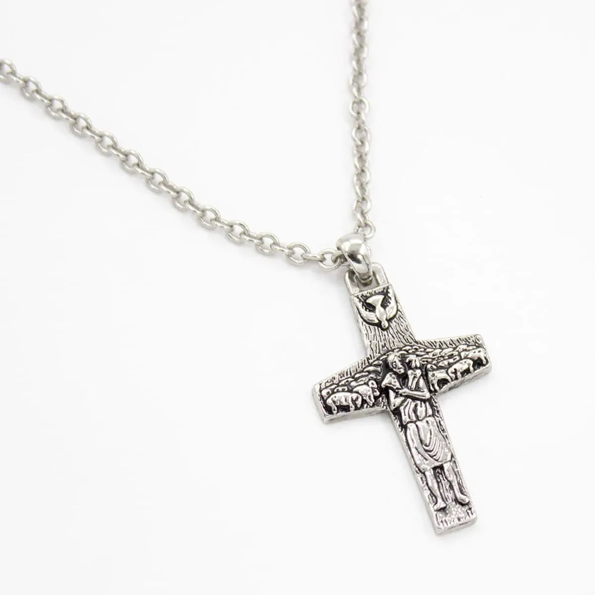 La cruz que miles ya llevan cerca del corazón.